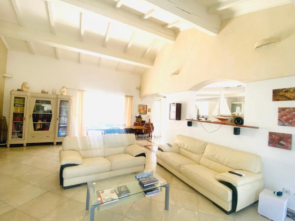Villa Nîmes Kültér fotó